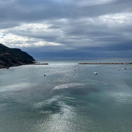 ססטרי לבאנטה Trilocale 50Mt Dalla Spiaggia מראה חיצוני תמונה