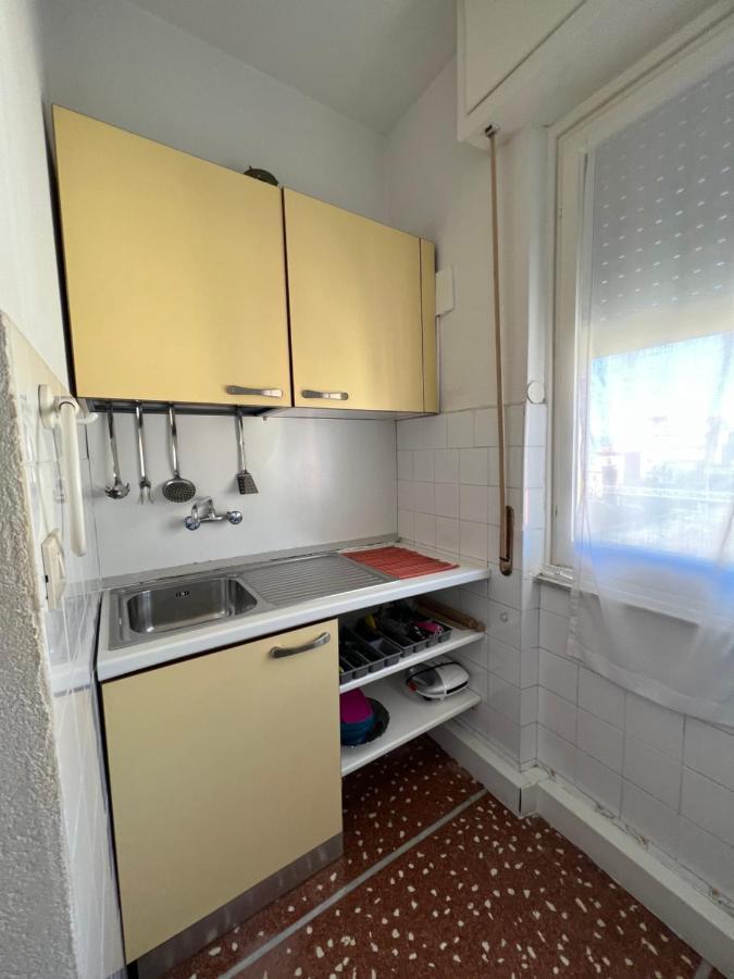 ססטרי לבאנטה Trilocale 50Mt Dalla Spiaggia מראה חיצוני תמונה